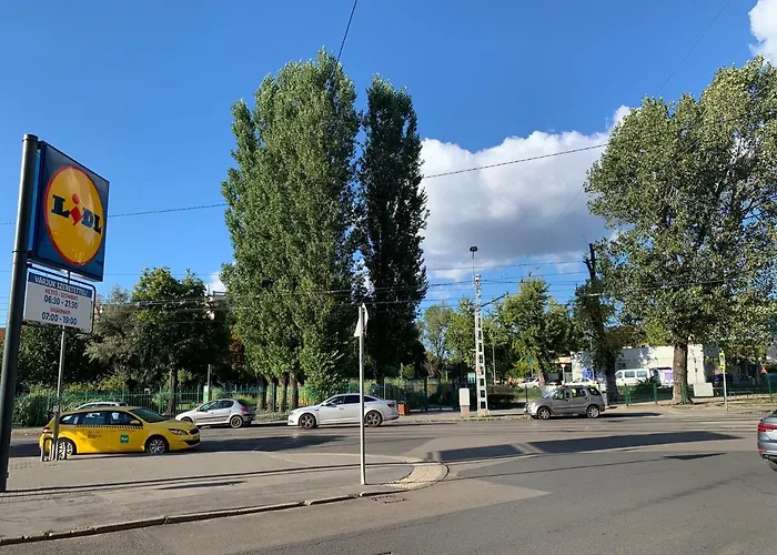 Budapest, Graf Teleki Laszlo بودابست