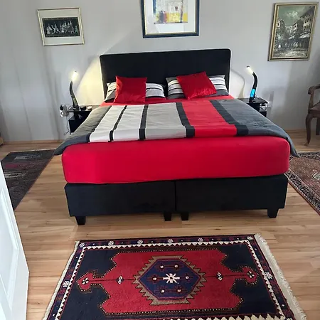 Apartament Budapest, Graf Teleki Laszlo *